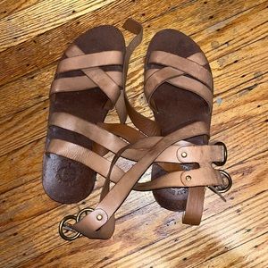 LUCKY BRAND Adrienne Amber Brown Leather Gladiator Flat Sandal